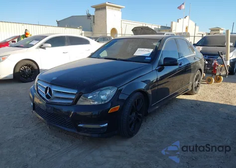 2013 Mercedes-Benz C 250 Sport from USA, damaged, VIN WDDGF4HB0DA769968